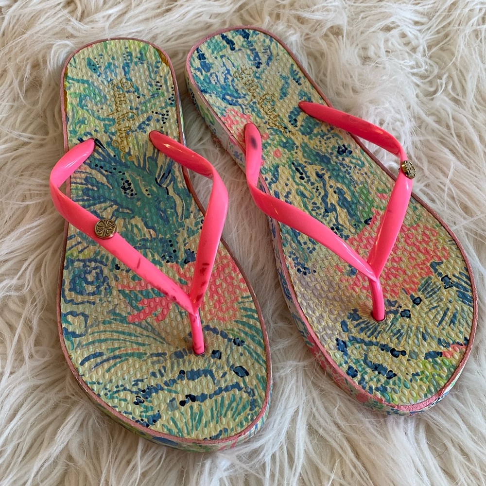 LILY PULITZER flip flops